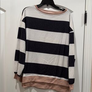 Source Unknown Black and White Striped Long Sleeve Tee